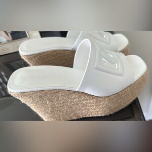 Dolce & Gabbana White and Tan Platform Slides